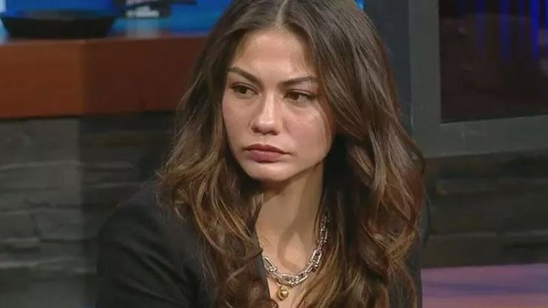 Ailesiyle ilgili şaşırtan gerçek! ‘Her bir parçamızı ayrı yere bıraktık’ Ailesiyle ilgili şaşırtan gerçek! ‘Her bir parçamızı ayrı yere bıraktık’