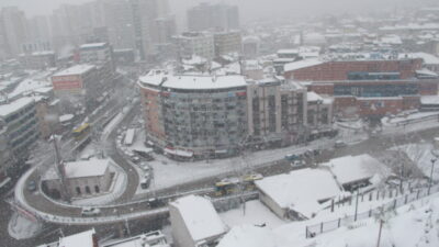Bursa beyaza büründü! Kentten seyirlik görüntüler