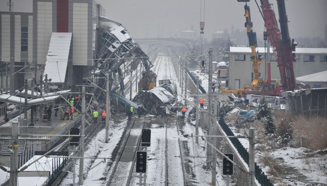 9 kişinin öldüğü tren kazası davasında TCDD Genel Müdürü tanık olarak dinlendi 9 kişinin öldüğü tren kazası davasında TCDD Genel Müdürü tanık olarak dinlendi