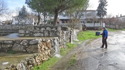 Bu köyün her yerinden su çıkıyor