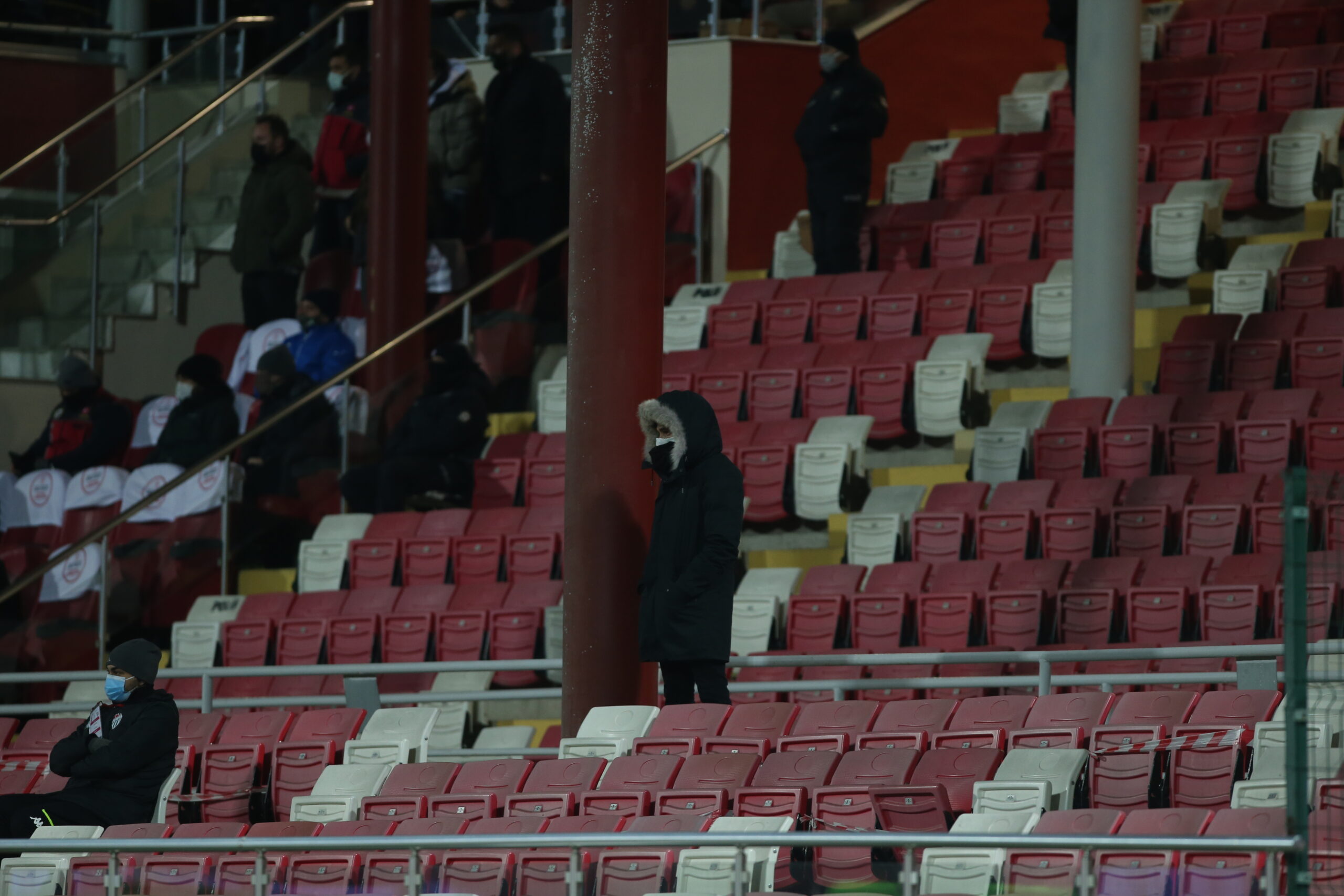 Timsah’ın yıldızı neden kadroda yok?