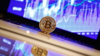 Bitcoin zirvenin ardından düşüşe geçti