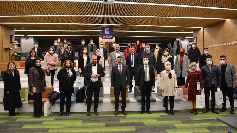 Yıldırım Siyaset Akademisi’nin ilk kursiyerlerine sertifikaları verildi Yıldırım Siyaset Akademisi’nin ilk kursiyerlerine sertifikaları verildi