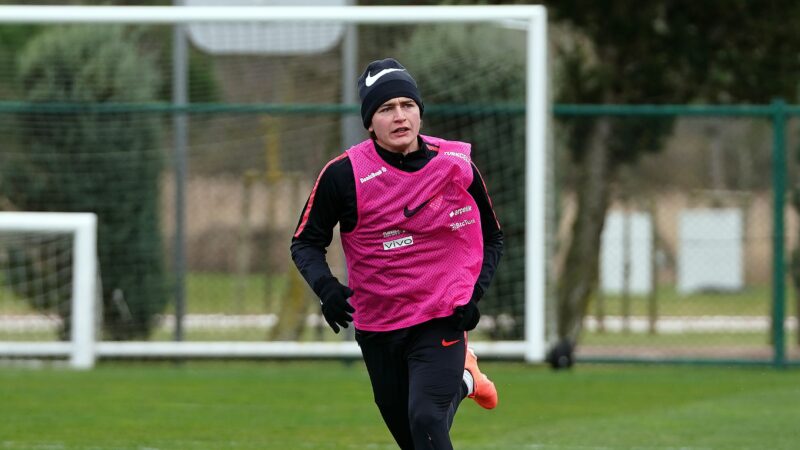 Bursaspor'da kadro dışı kalıp altyapıya gönderilmesine rağmen sağlık raporu aldığı