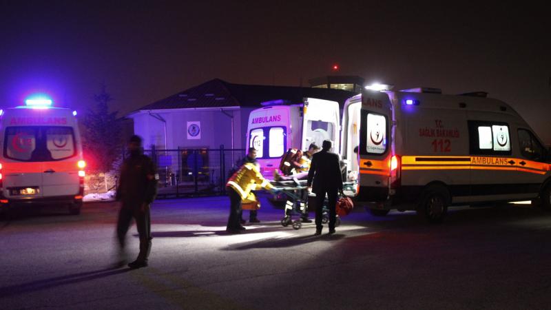 Gürültü ihbarına giden polislere saldırdılar