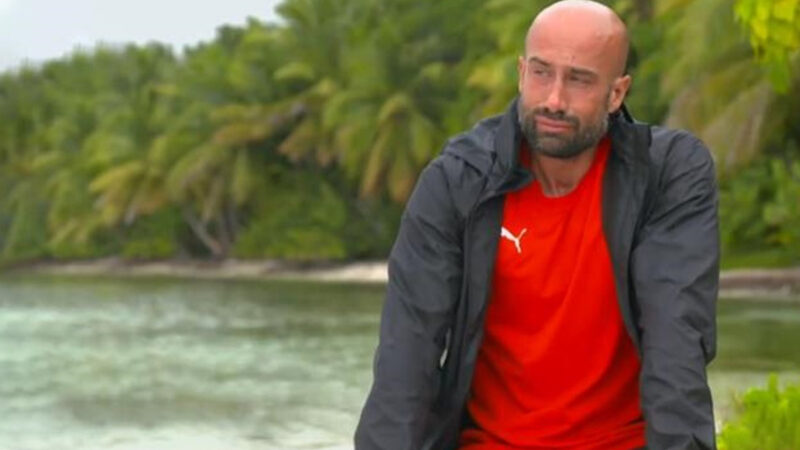 TV8'de yayınlanan Survivor'ın 2021 ünlüler takımında yarışan Çağrı Atakan, hayat