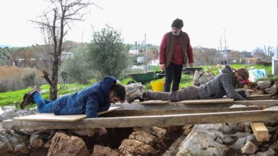 Apollonia Nekropol Arkeoparkı’nda titiz çalışma