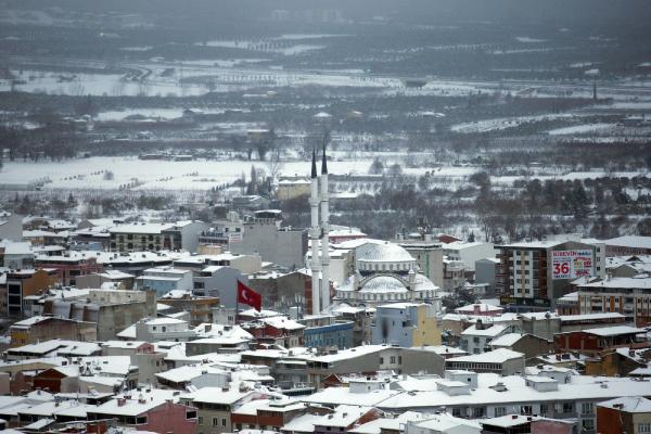 İlçe beyaza büründü! Kartpostallık görüntüler… İlçe beyaza büründü! Kartpostallık görüntüler…