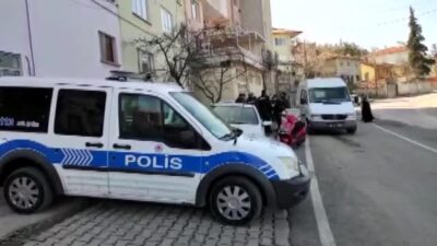 Evlerinde ölü bulundular