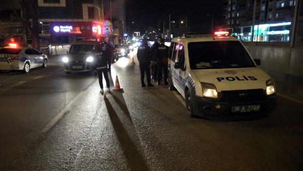 Bursa’da kısıtlamada yakalandılar: ‘Bize ceza yazamazsınız’