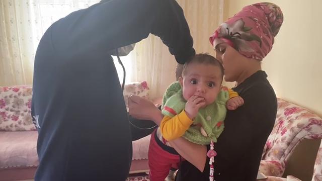 7 aylık bebek, telefonla yapılan tarifle kurtarıldı