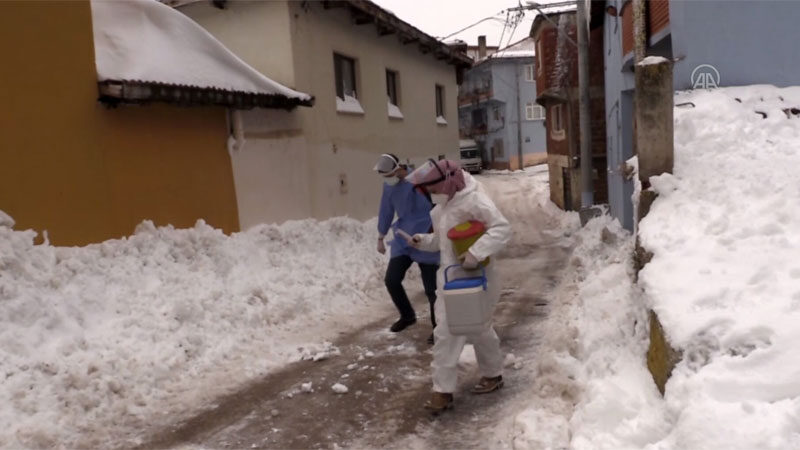Bursa’da fedakârlığın böylesi! Karlı yolları aşıp…