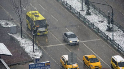 Bursa’da kar yağışı etkisini sürdürüyor