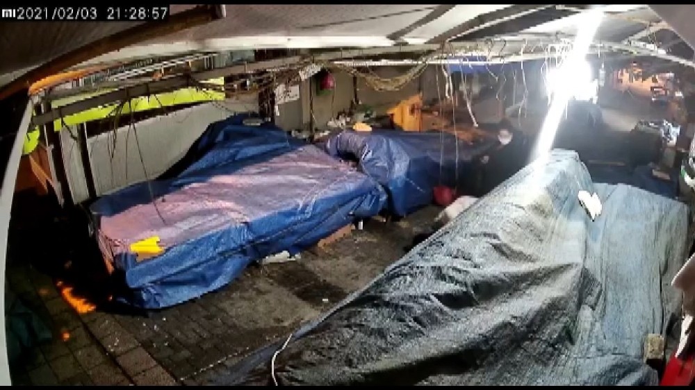 Yer: Bursa… Peynir hırsızları kamerada