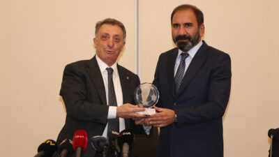 Kulüpler Birliği'nin yeni başkanı Beşiktaş kulüp Başkanı Ahmet Nur Çebi