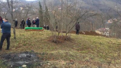 Cenazeler karışınca karantinaya alındılar