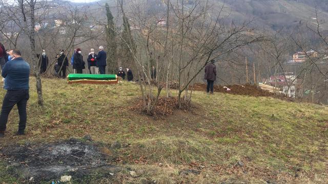 Cenazeler karışınca karantinaya alındılar Cenazeler karışınca karantinaya alındılar