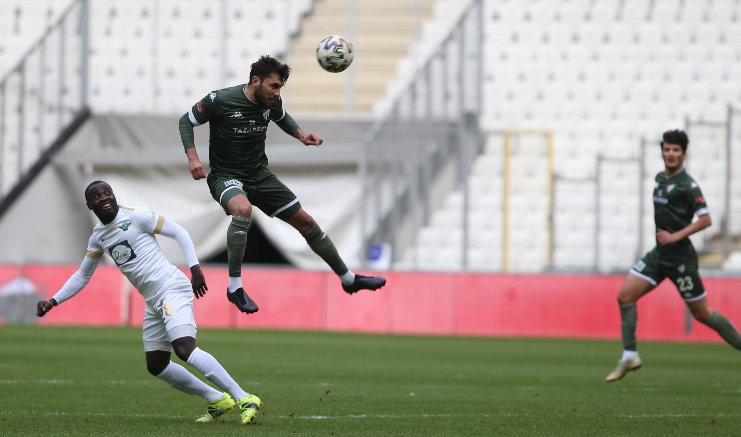 Timsah’a üst üste kötü haberler!