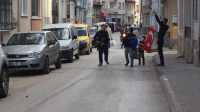 Bursa’da davul zurna eşliğinde para topladılar