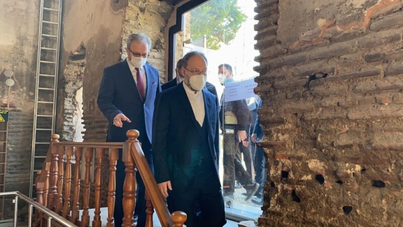 Diyanet İşleri Başkanı Erbaş İznik Ayasofya’da Diyanet İşleri Başkanı Prof. Dr. Ali Erbaş,camiye çevrilen Ayasofya Camiini