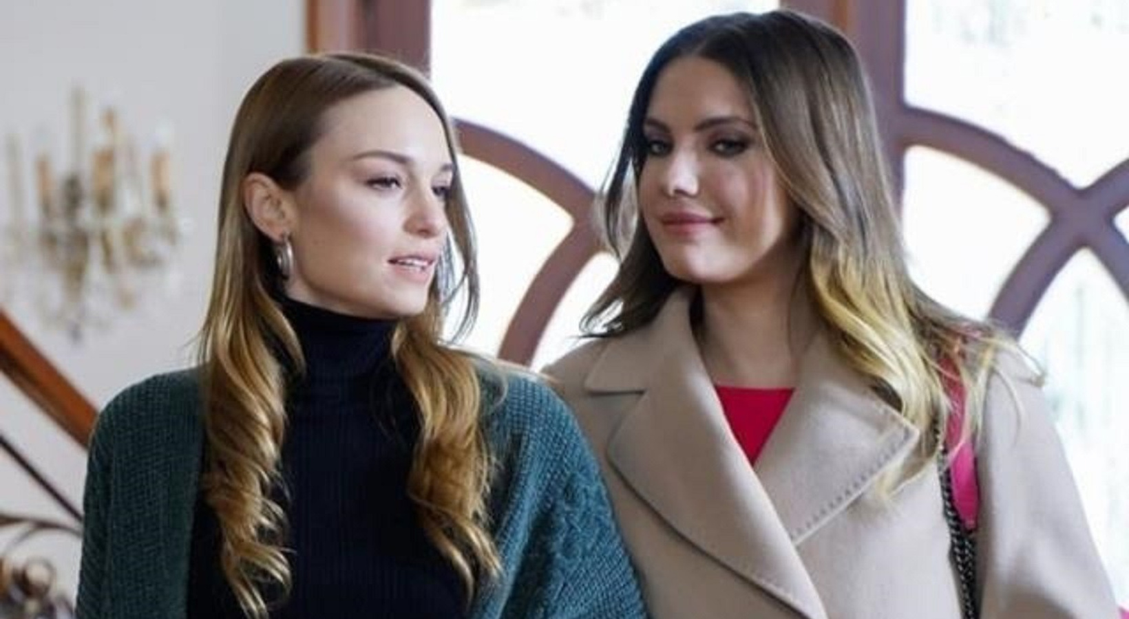 Rol arkadaşını ifşa etti Rol arkadaşını ifşa etti