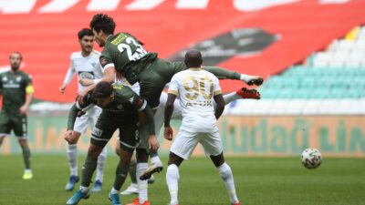 Bursaspor’u yakan iki hareket oyundan aldırdı!