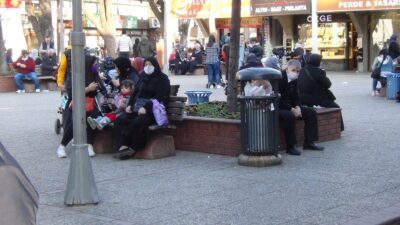 Bursa’da güzel havayı görenler kendilerini sokağa attı