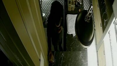 Bursa’da iş yerindeki sadaka kutusunu böyle çaldı