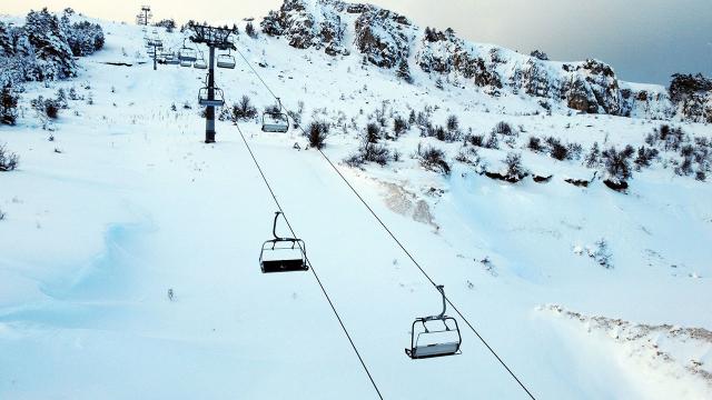 Bu yılki kar kalınlığı ortalama insan boyunu aşamadı