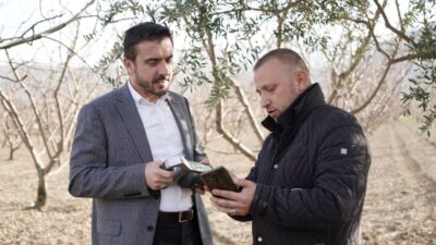 Kestel Belediyesi’nden Türkiye’de bir ilk: Tarlada toprak analizi