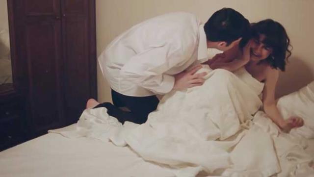 Gerdek gecesi sahnesine tepki yağdı