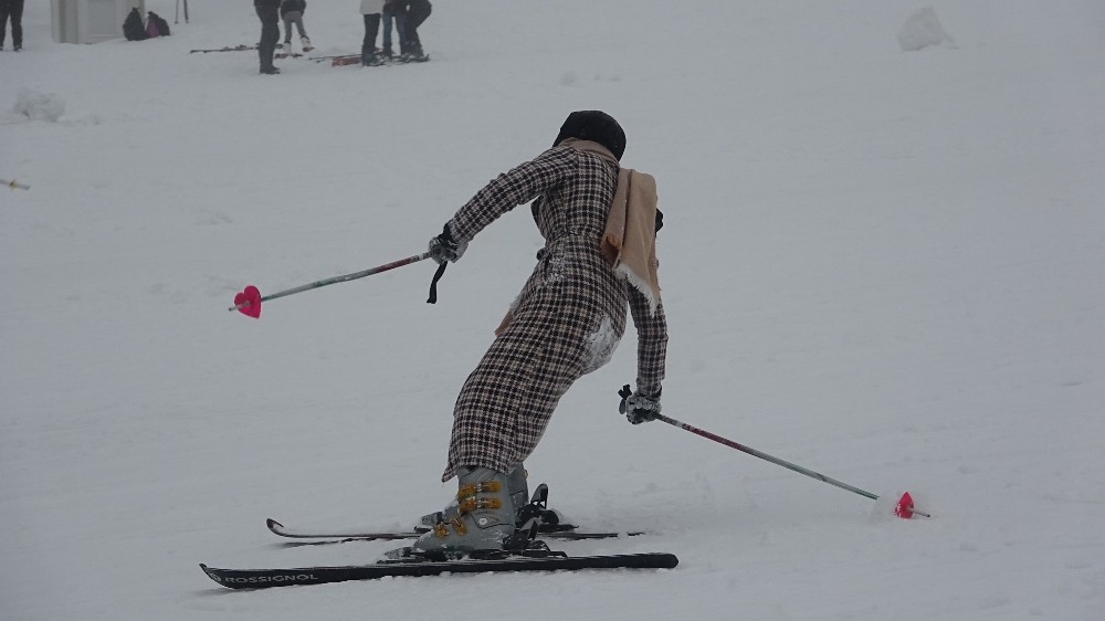 Uludağ’da yine aynı manzara! Kısıtlamaya saatler kala…