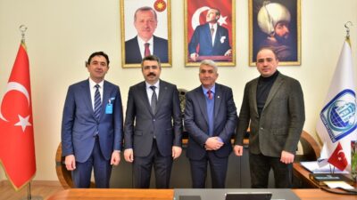 Komşu’dan Uyumayan Kütüphane’ye ziyaret