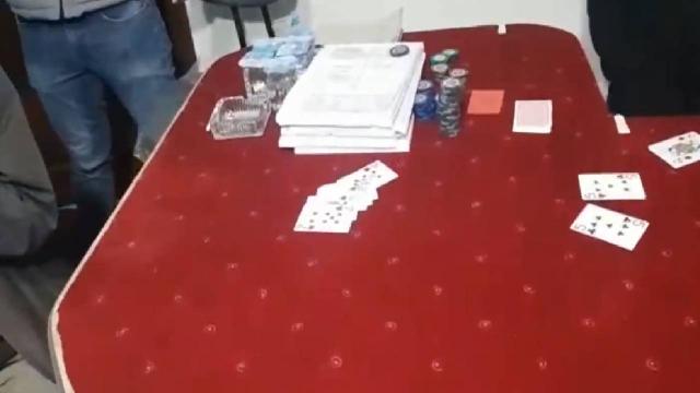 Pizzacı kılığına giren polisten kumar baskını