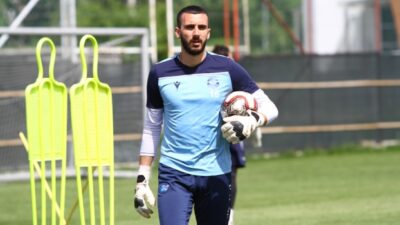 TFF 1. Lig ekiplerinden Adana Demirspor, Muhammed Şengezer'i renklerine bağladı.