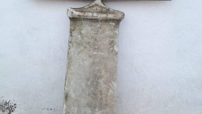 Çanakkale’de Antik Yunan’a ait mezar steli ele geçirildi