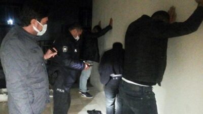 Mühürlenen iş yerine kumar baskını: 15 kişiye 133 bin lira ceza