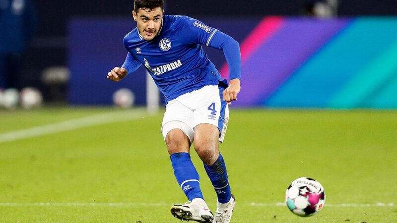 Premier Lig'in son şampiyonu Liverpool, milli futbolcu Ozan Kabak'ı sezon
