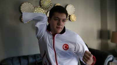 Cumhurbaşkanı’ndan sporcu bursu belgesini aldı, gözünü olimpiyatlara dikti