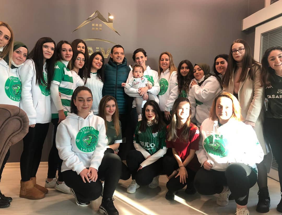 Bursaspor’un efsane ismine büyük sürpriz!