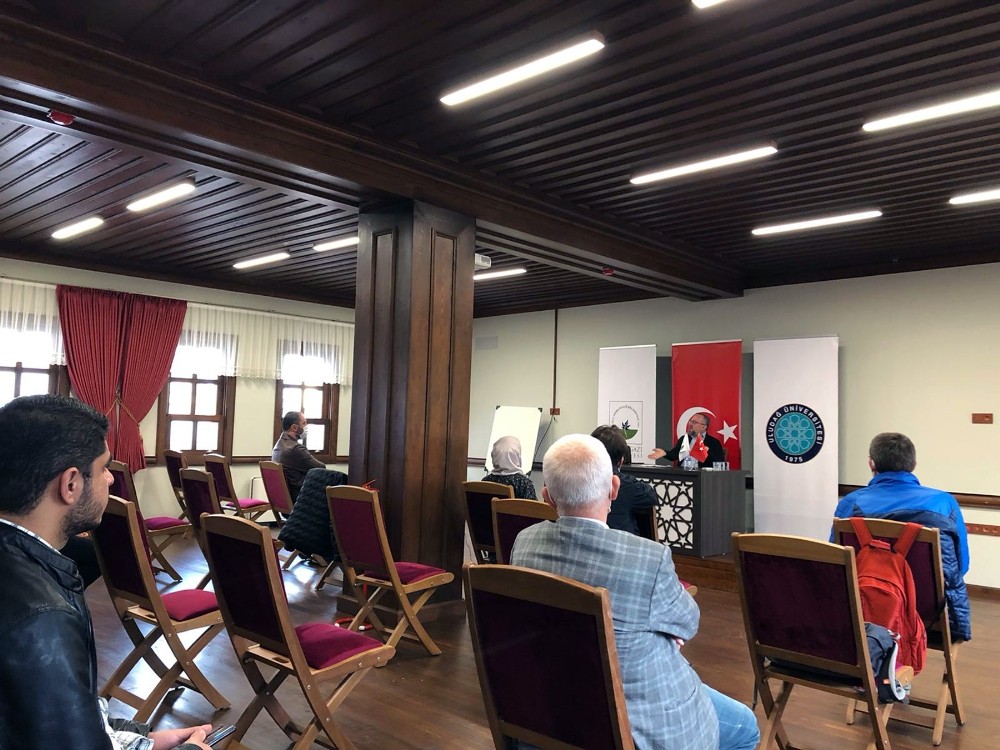 Şadırvanlı Han’da Doğu-Batı Konuşmaları Şadırvanlı Han’da Doğu-Batı Konuşmaları