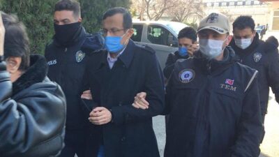 FETÖ’cü generalin apoletleri söküldü