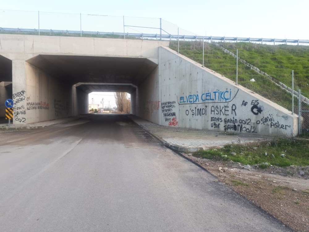 Bursa’daki sprey boyalı duvarlara tepki