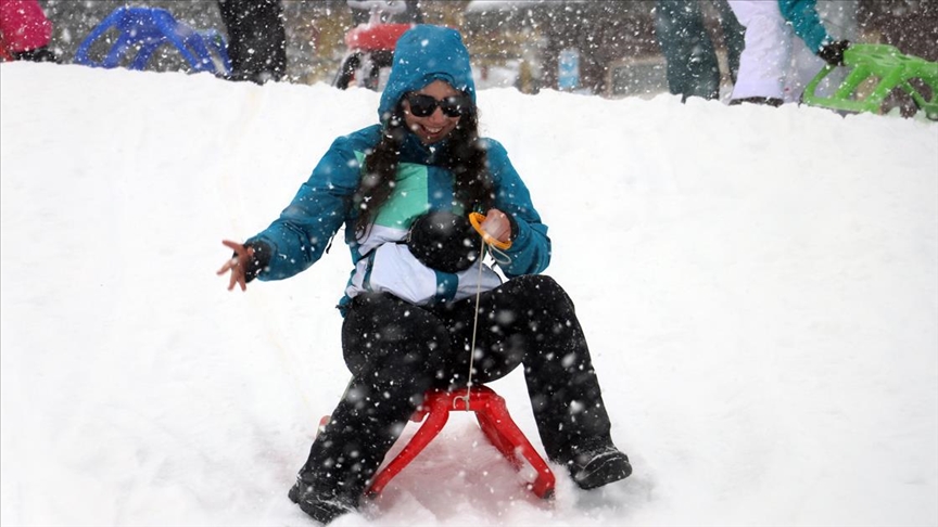 Kış turizminin yükselen değeri Davraz misafirlerini bekliyor