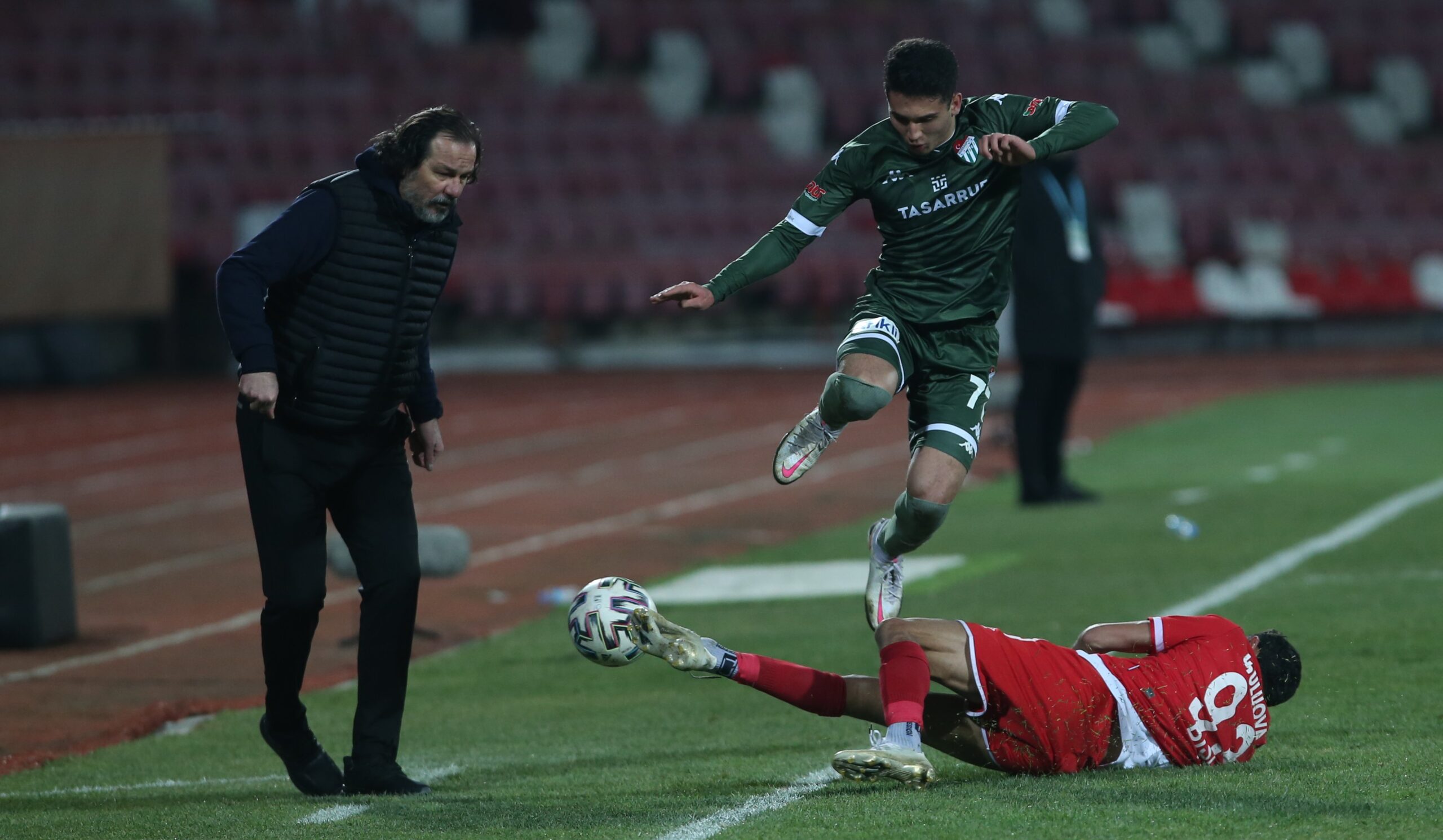 Bursaspor yanlış mı yapıyor? 10 maçın 7’sinde başına geldi…