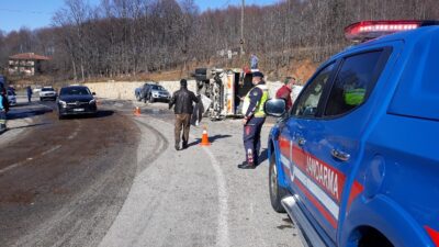 Uludağ yolunda faciadan dönüldü! Kamyondan akan mazot…