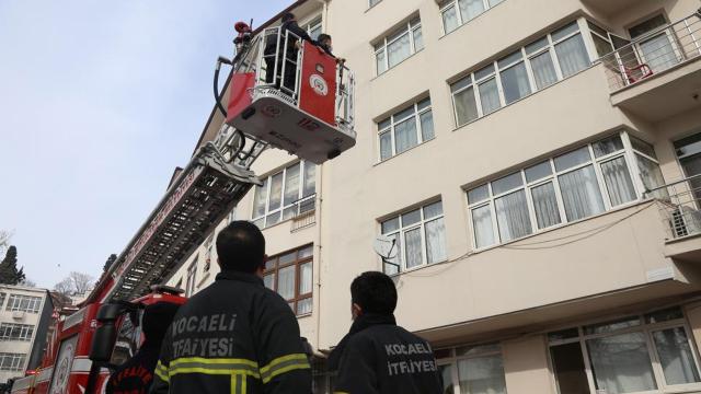 Ekipleri alarma geçirdi! Evinde uyurken bulundu