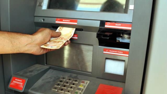 Yanlışlıkla banka hesabına yatırılan parayı harcayan vatandaş bedelini çok ağır ödedi Yanlışlıkla banka hesabına yatırılan parayı harcayan vatandaş bedelini çok ağır ödedi