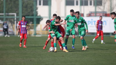 Ligde 11 maç sonra kaybeden Bursa ekibi, lider girdiği haftayı