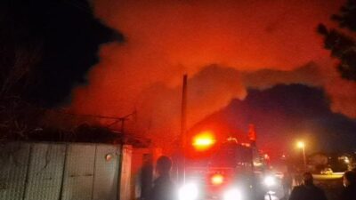 Bursa’da geceyi alevler aydınlattı